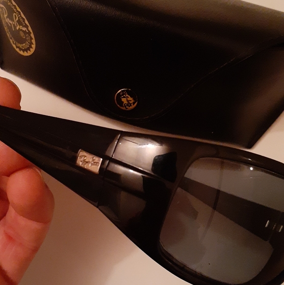 Ray Bans Shades w/ case - Picture 3 of 4